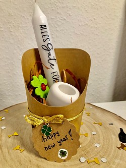 Geschenkset Kerze mit Kerzenhalter 4 Euro